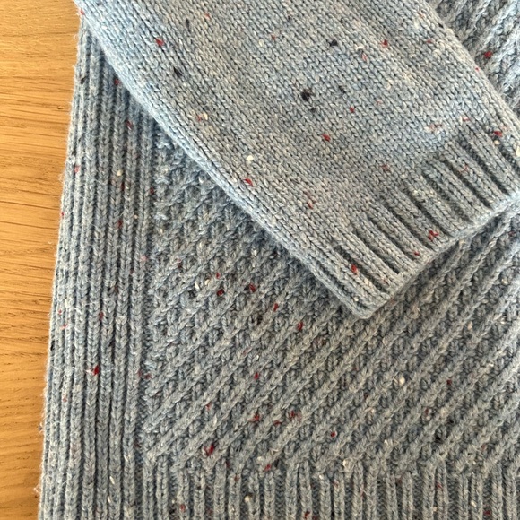 Sweater - Picture 6 of 8